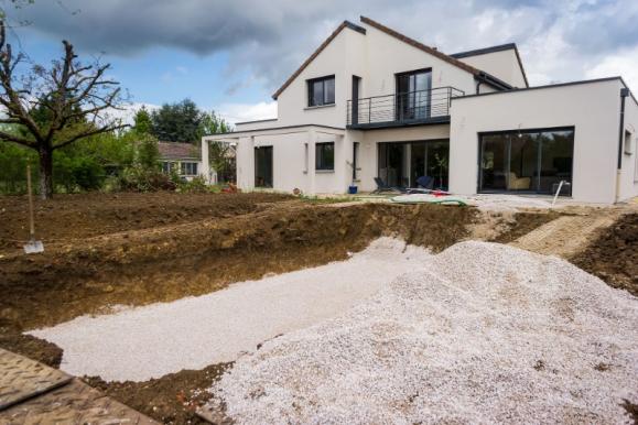 travaux terrain pour piscine